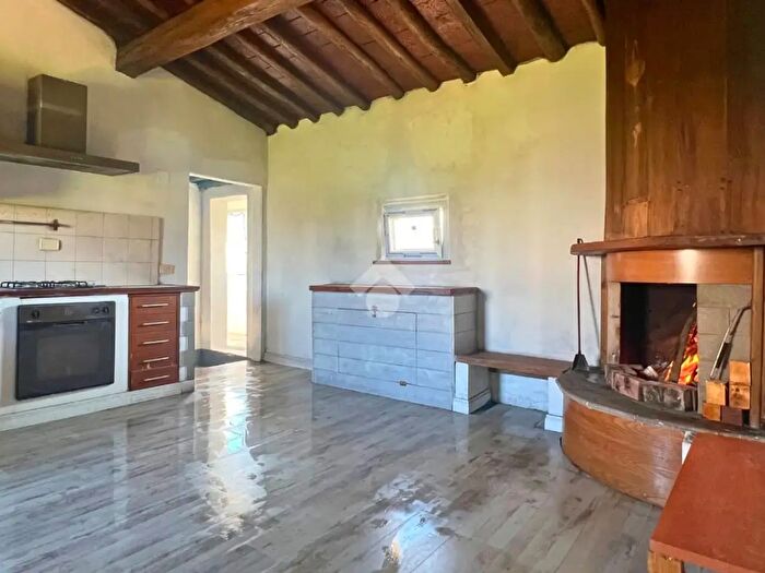 Appartamento trilocale in vendita in Via Centola, Campi Bisenzio