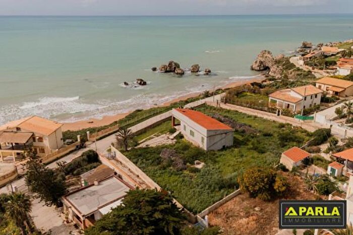 Casa con 6 locali in vendita in Lungomare Inico, Licata