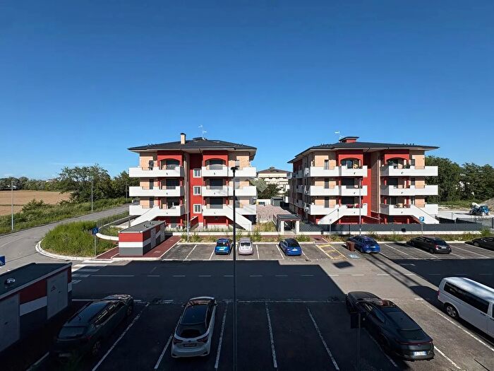 Appartamento trilocale in vendita in Via dalla Chiesa, Siziano