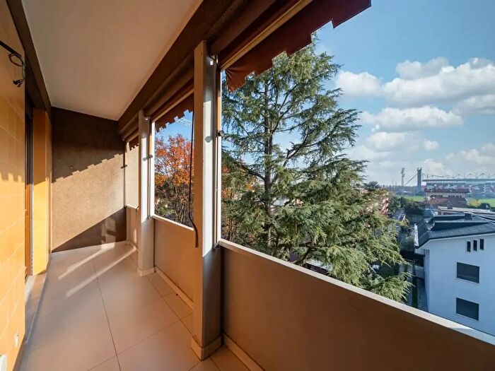 Appartamento trilocale in vendita in Via Giorgio Morandi, Monza