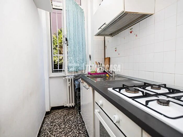 Appartamento bilocale in vendita in Via Monzambano, Milano