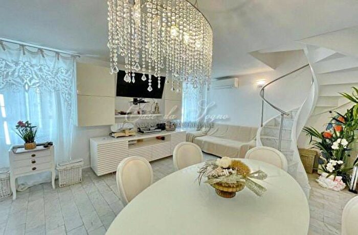 Casa trilocale in vendita in Via Salvador Allende, Forte Dei Marmi