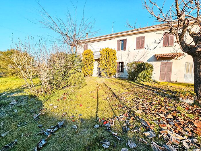 Casa con 7 locali in vendita in Via Cà da Po, Alessandria