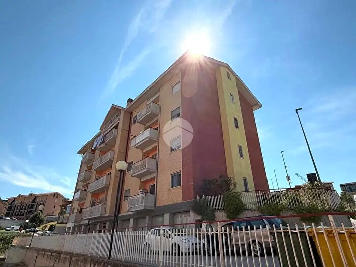 Appartamento trilocale in vendita in Via Michele Camposarcuno, Ripalimosani
