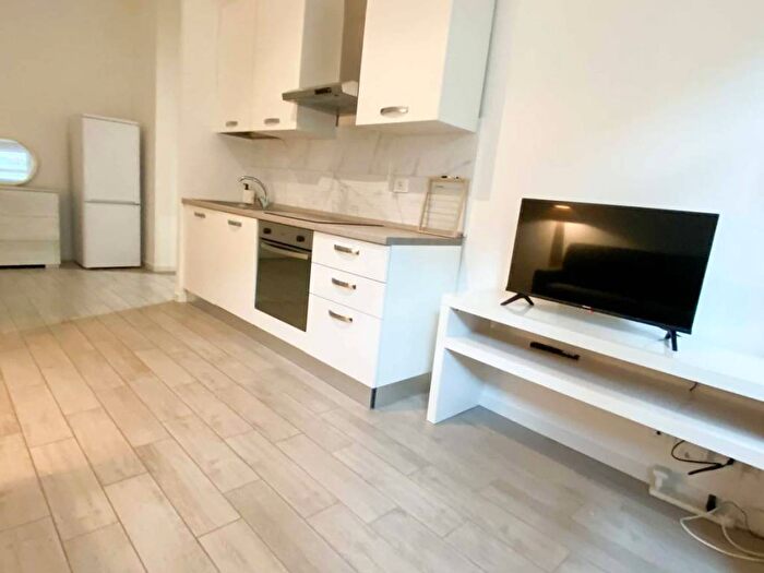 Appartamento bilocale in affitto in Via Cenisio, Cenisio, Milano