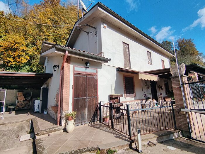 Casa trilocale in vendita in Colle Ospedale, Valmontone