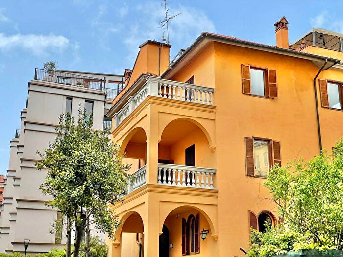 Appartamento con 6 locali in affitto in Via Eleonora Duse, Parioli, Roma