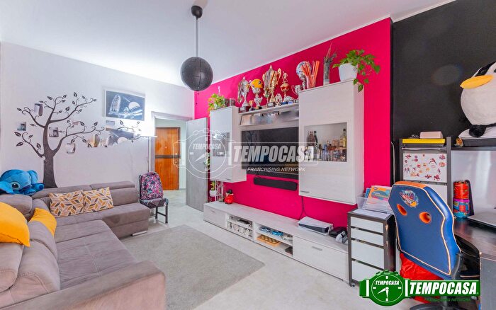 Appartamento trilocale in vendita in Via Trento, Corbetta