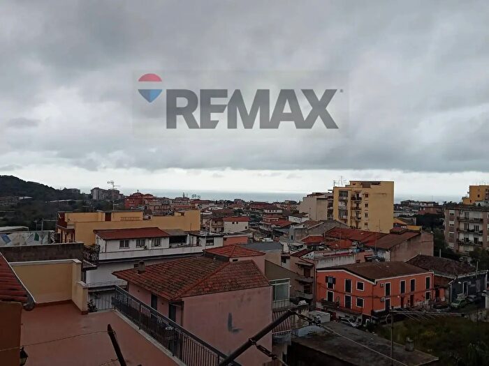 Appartamento con 5 locali in vendita in Via del Bosco, Catania