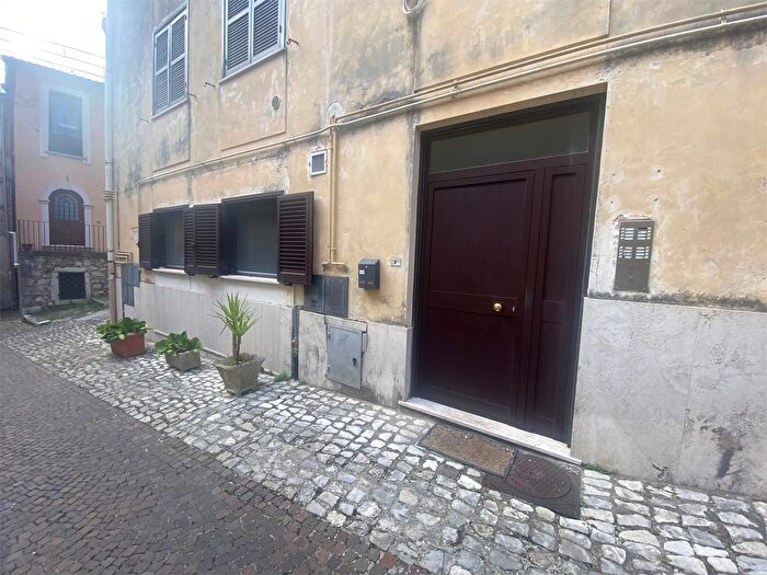 Appartamento con 5 locali in vendita in Atina