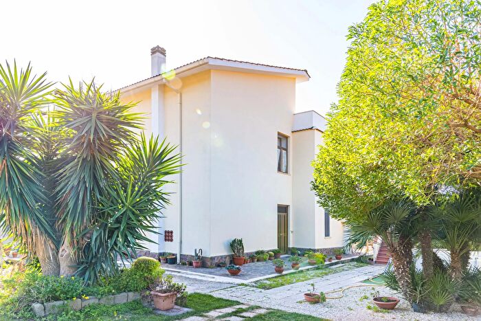 Casa con 7 locali in vendita in Via della Stella Polare, Santa Marinella