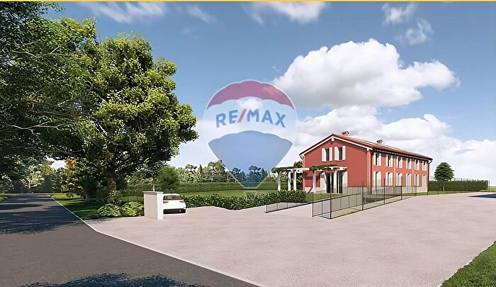 Casa quadrilocale in vendita in Stada Campirolo, Collecchio