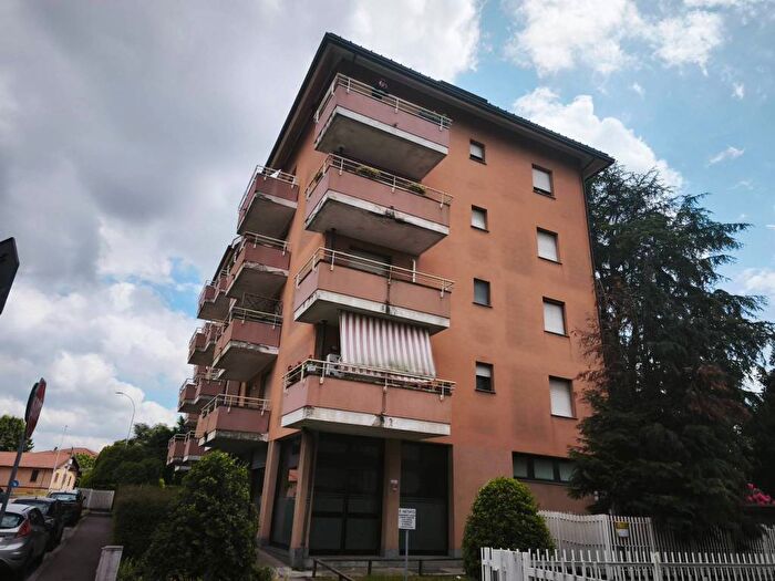 Appartamento bilocale in affitto in Via Montenero, Sciarè, Gallarate