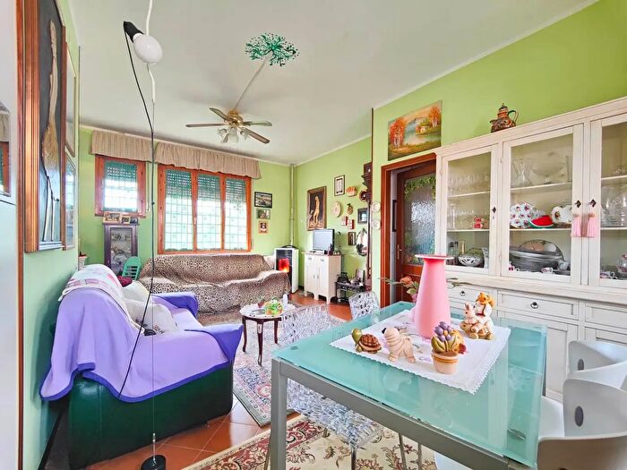 Appartamento quadrilocale in vendita in Via Manin, Vecchiano