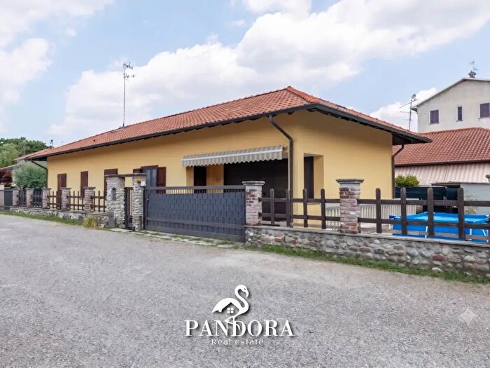 Casa con 7 locali in vendita in Via San Caterina f, Lonate Pozzolo