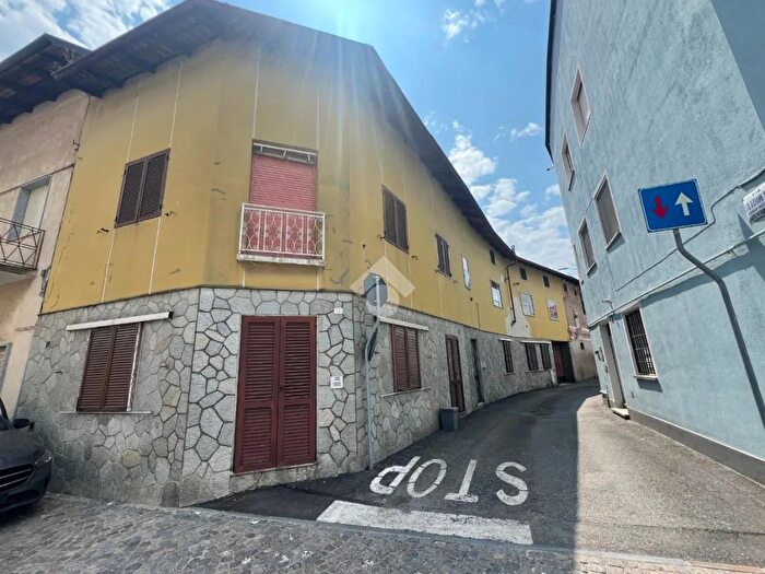 Casa quadrilocale in vendita in Via Siletti, Tronzano Vercellese