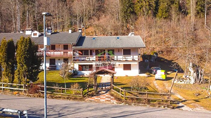 Casa con 6 locali in vendita in Località Pezzeda Barcis, Barcis