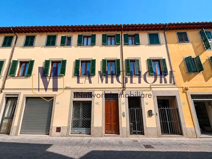 Appartamento trilocale in vendita in Via Piero Cironi, Prato