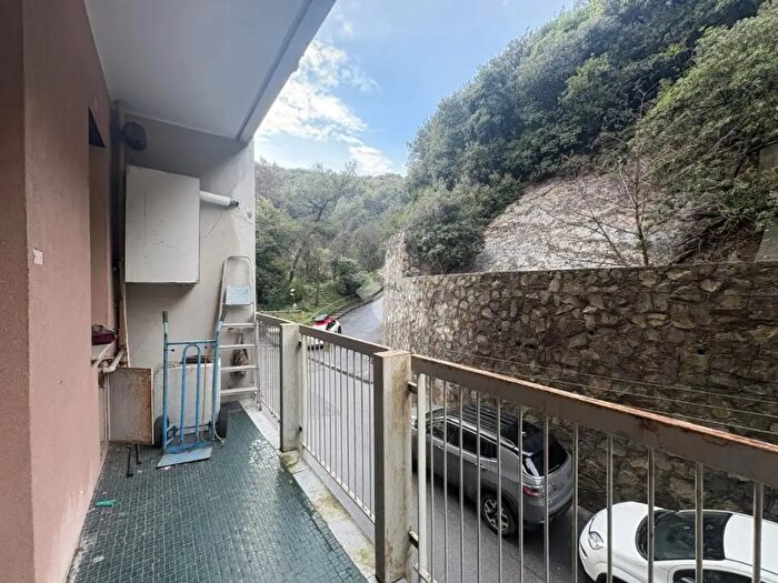 Appartamento quadrilocale in vendita in Via Giambattista Gaulli, Genova