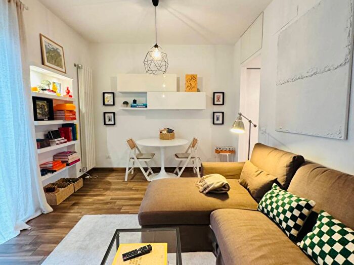 Appartamento trilocale in affitto in Via Vigevano, Navigli Darsena, Milano