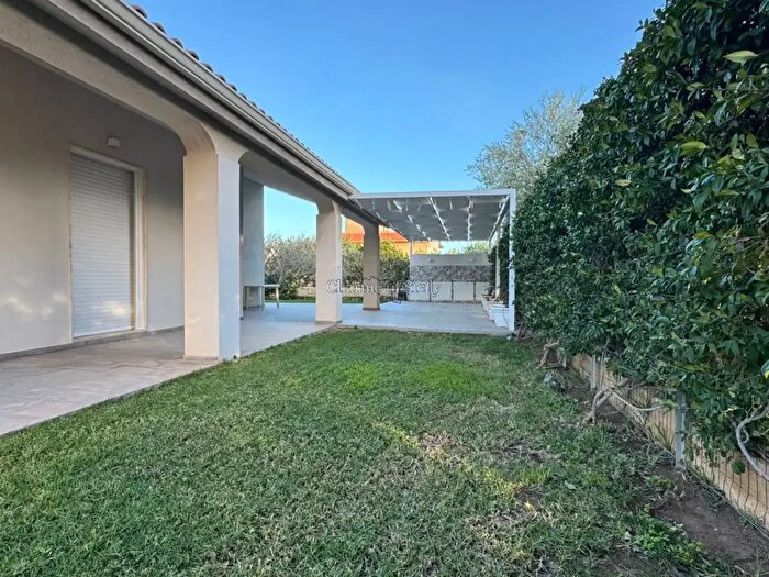 Casa quadrilocale in vendita in Vico Mondello, Modica