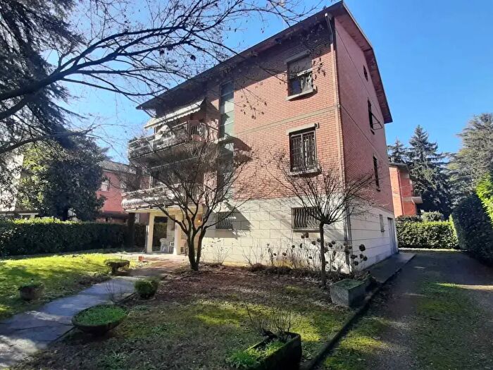 Appartamento con 6 locali in vendita in Reggio Emilia