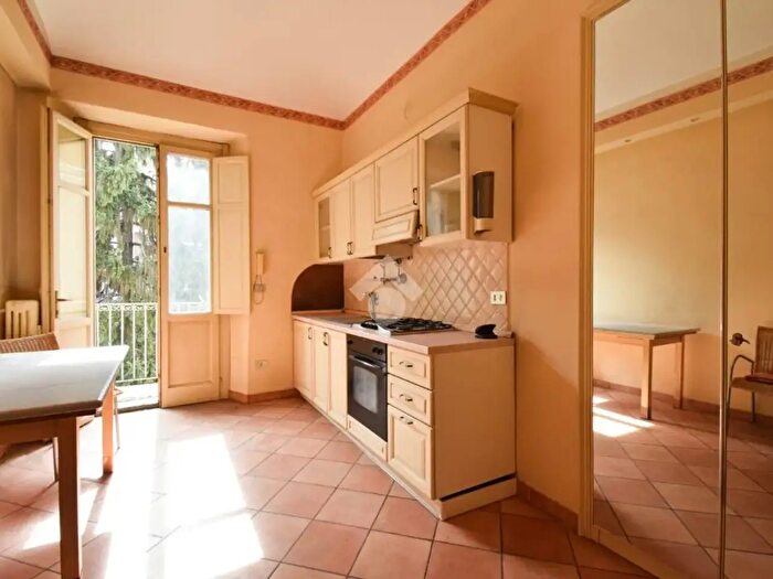 Appartamento bilocale in vendita in Via Asti, Torino