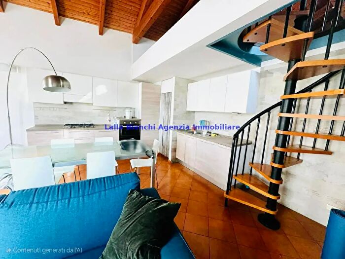 Appartamento trilocale in affitto in Via Cattaneo, Pesaro