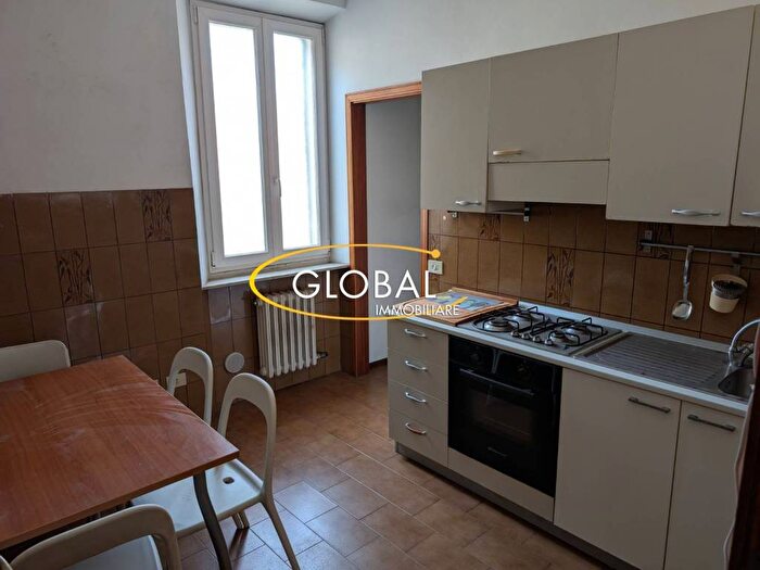 Appartamento trilocale in affitto in Via Flaminia, Stazione, Ancona