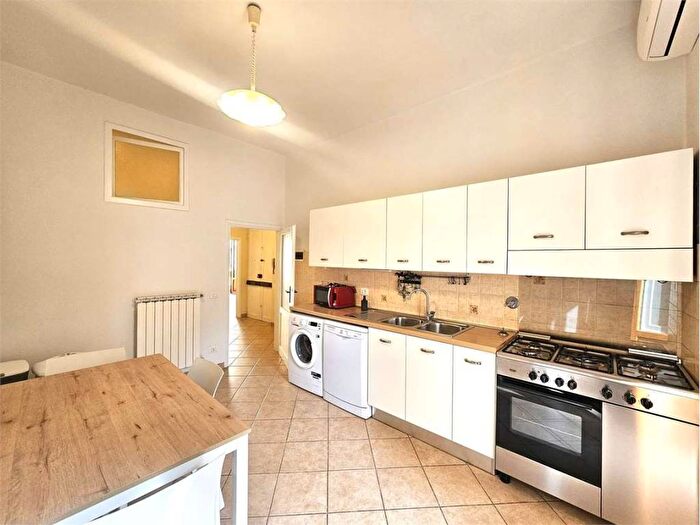 Appartamento quadrilocale in affitto in via caracciolo, Le Cure, Firenze