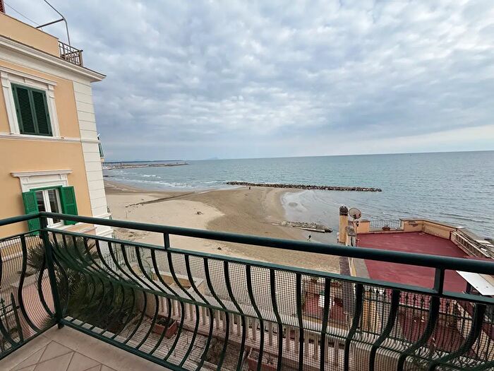 Appartamento trilocale in affitto in Via Antonio Gramsci, Nettuno