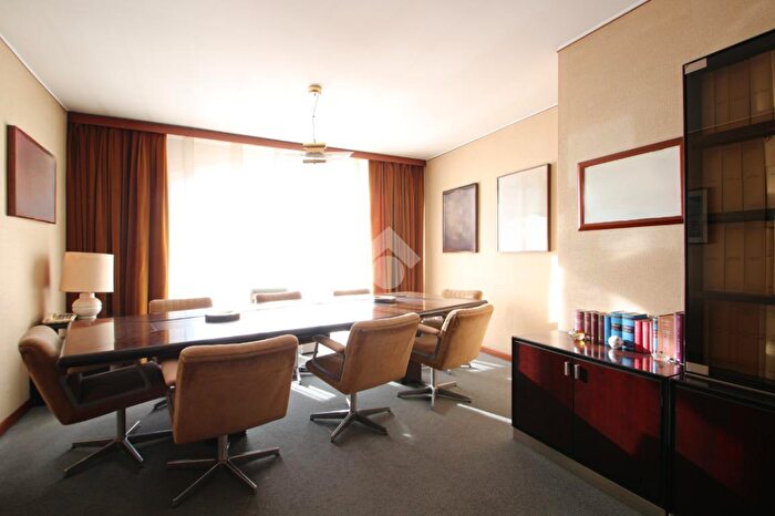 Appartamento trilocale in vendita in Via Dante, Garbagnate Milanese