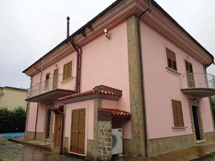 Casa in vendita in Lustra Salerno Campania Italia, Lustra