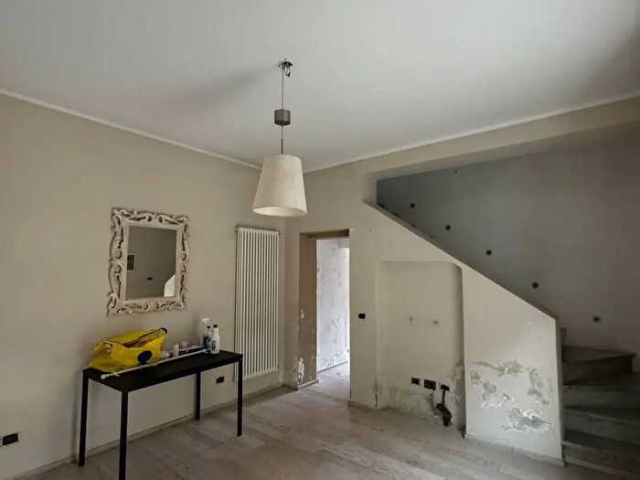 Casa trilocale in vendita in Lucca