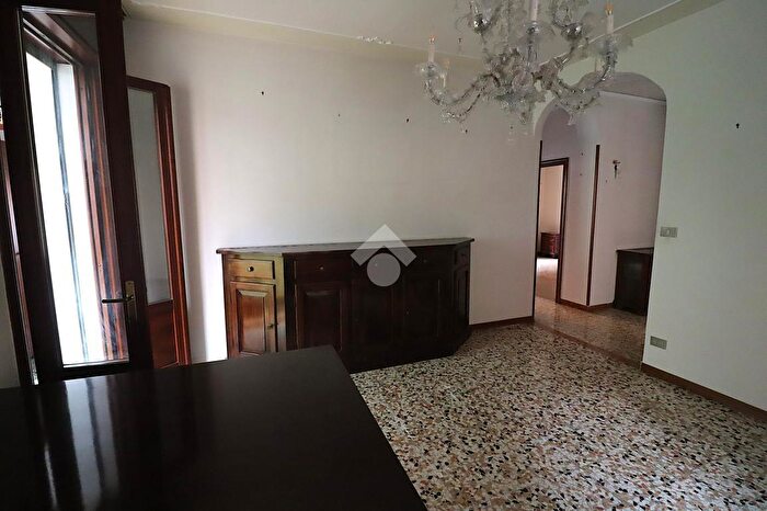 Appartamento trilocale in vendita in Calle Volpi, Venezia