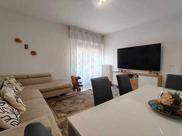 Appartamento trilocale in vendita in Via Roma, Spinea