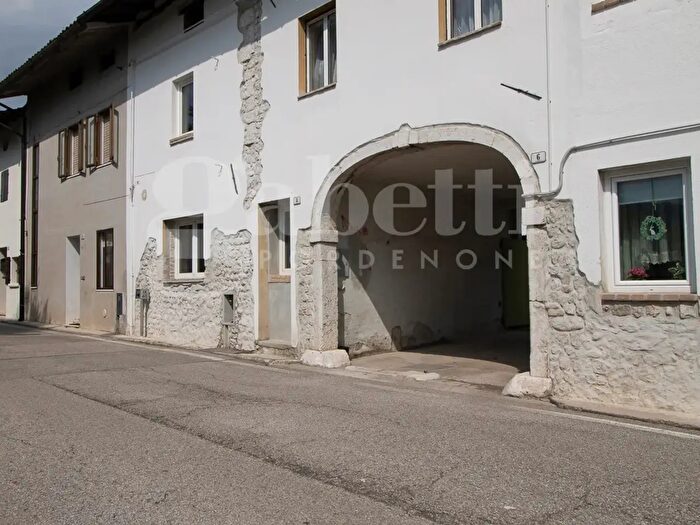 Casa quadrilocale in vendita in Via Maggiore, Aviano