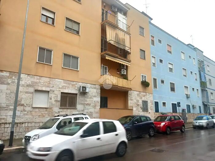Appartamento trilocale in vendita in Via Donatello, Barletta