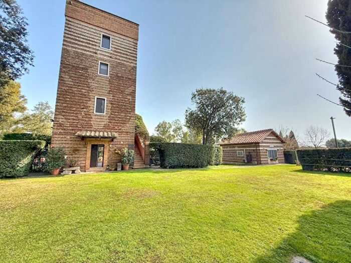 Casa quadrilocale in affitto in Via dei Valderetti, Casetta Mattei Corviale, Roma