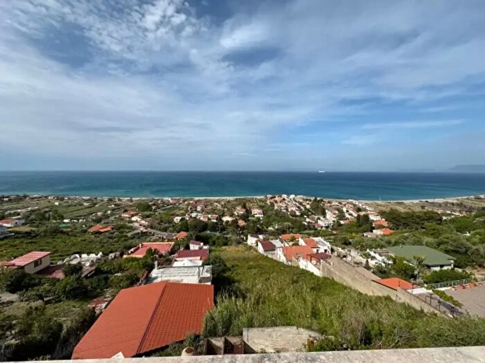 Casa con 6 locali in vendita in Messina