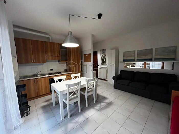 Appartamento monolocale in affitto in Via Pasteur, Legnano