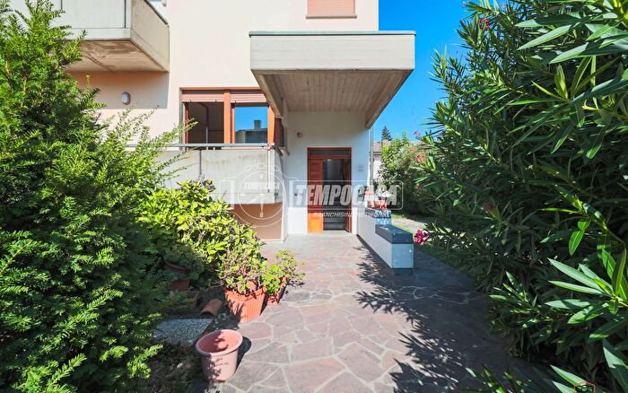 Casa con 6 locali in vendita in Via Gaetano Donizetti, Lugo