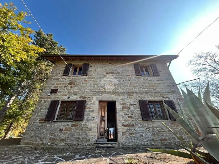 Casa quadrilocale in vendita in Gubbio