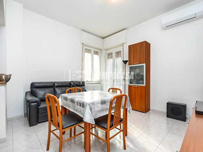 Appartamento trilocale in vendita in Via Talete Rebuscini, Melzo