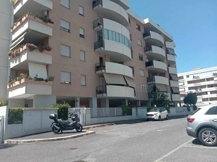 Appartamento monolocale in affitto in Via Luciano Conti, Roma