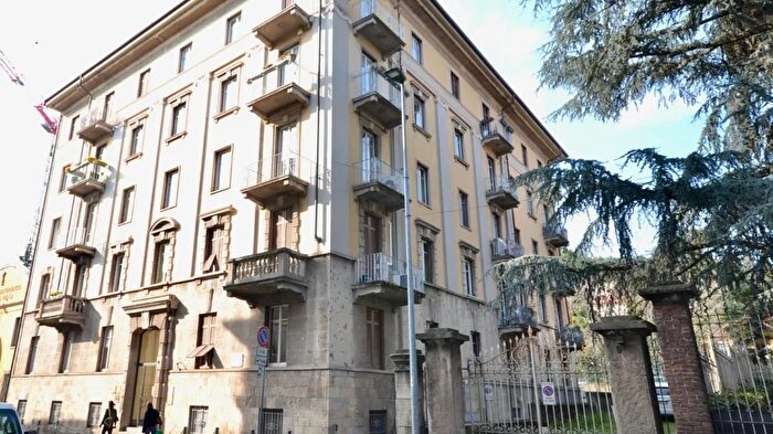 Appartamento bilocale in vendita in Via Garibaldi Bergamo, Bergamo