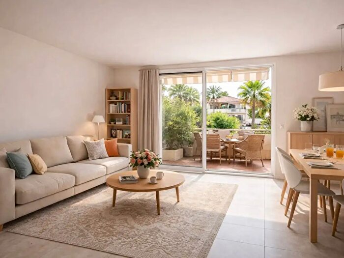 Appartamento con 5 locali in vendita in Viale Arno, Riccione