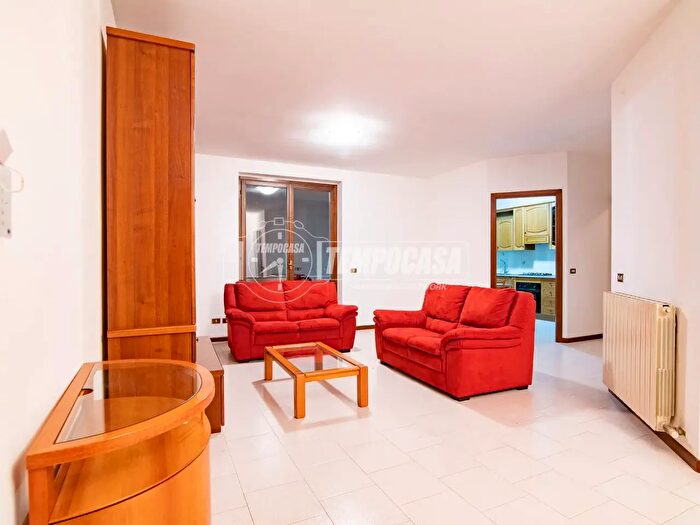 Appartamento trilocale in vendita in Via Aldo Moro, Cassano DAdda