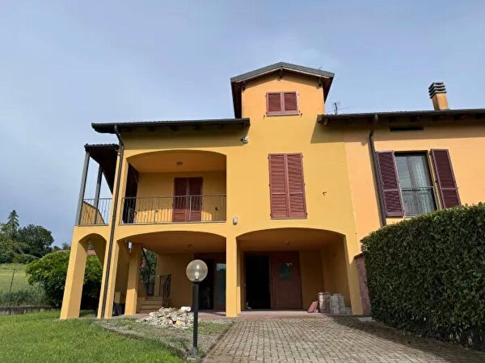 Casa con 5 locali in vendita in Alessandria