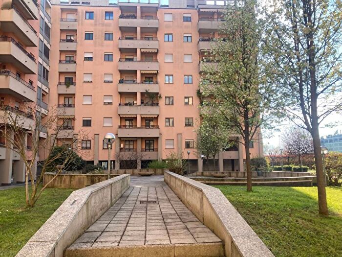 Appartamento bilocale in affitto in Via San Venerio, Santa Giulia, Milano